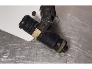 Vstřikovač 132111041872 Renault Wind