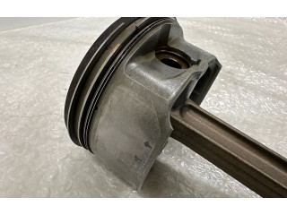 Píst Mercedes-Benz CLS AMG C219