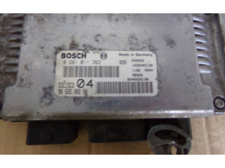 Блок управления двигателем Блок управления 0281011363 Citroen C8