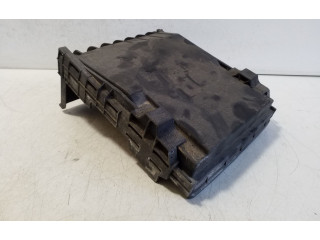 Блок предохранителей 1K0937125D, 1K0937132F Skoda Superb B6 (3T)