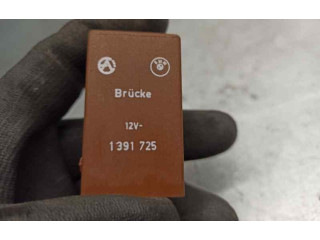 Pojistková skříňka 1391725 BMW 5 E34 1989