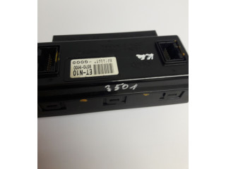 Дисплей    957101H300   KIA Ceed