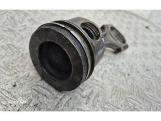 Поршень с шатуном Land Rover Freelander 2 - LR2