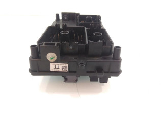 Блок предохранителей 13255300, 529050199 Chevrolet Cruze