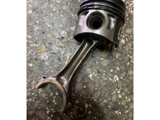 Píst 1R1   Volkswagen PASSAT B5.5     