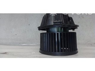 Вентилятор печки 272106020R Dacia Duster