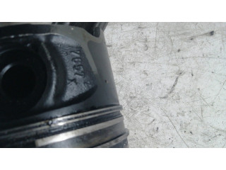 Píst 7657 Renault Megane II pro naftový motor 1.5