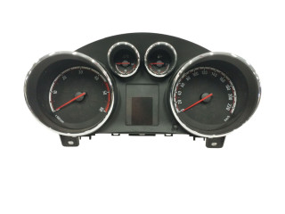 Панель приборов 13349547, 600775881   Opel Meriva B       