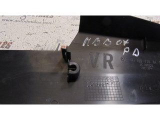 Другая деталь салона