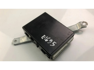 Блок управления 8922550010 Lexus LS 400