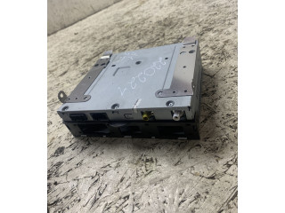 Радио/ проигрыватель CD/DVD / навигация