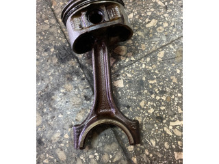 Píst 24520A Volvo XC70