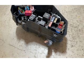 Pojistková skříňka Audi Q7 4L 2014