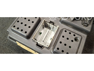 Блок предохранителей 30728542, 05W365 Volvo S60