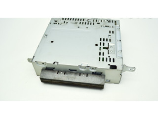 Радио/ проигрыватель CD/DVD / навигация