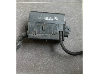 Блок предохранителей 0K53A67BX1 KIA Sorento