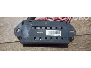 Блок предохранителей 9162323 Volvo S60