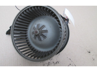Вентилятор печки Mitsubishi Carisma