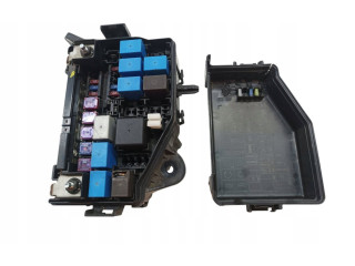 Блок предохранителей  91200-4Y071   KIA Rio    