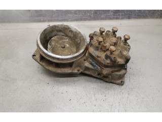 Vstřikovací lišta 0438120185, 035133353AB Audi 100 200 5000 C3