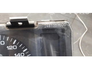 Přístrojová deska Nissan PickUp 2002 2481357g00