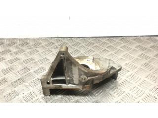 Кронштейн топливного насоса