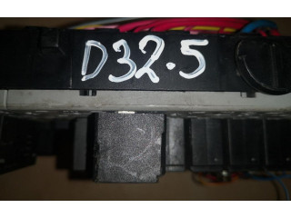 Блок предохранителей 8651547, D32-5 Volvo V70