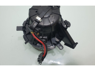 Вентилятор печки    U08520003   Audi Q5 SQ5