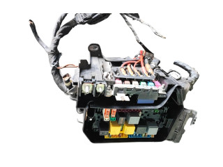 Блок предохранителей K9K   Mercedes-Benz A W176    