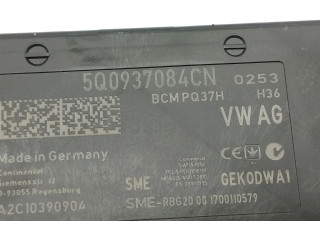 Блок комфорта 5Q0937084DC   Audi Q2 -   