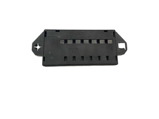 Блок предохранителей 9441776    Volvo XC90   