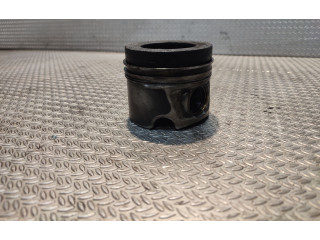 Píst 03L107065AG   Volkswagen Crafter  pro naftový motor 2.0  