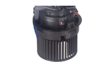 Вентилятор печки    272104185R   Dacia Duster