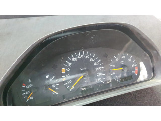 Přístrojová deska Mercedes-Benz E W210 2000 A2105404947, 88311256