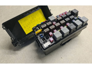 Блок предохранителей 8231009120, 06C28N SsangYong Kyron