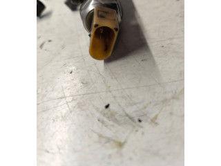 Vstřikovací lišta 03L130089 Volkswagen Transporter - Caravelle T5 CFCA