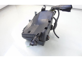 Блок предохранителей  9148004   Volvo 960    