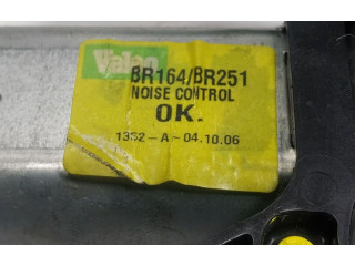 Моторчик заднего дворника A2518200042, A2518200042    Mercedes-Benz R W251