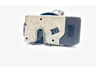 Замок багажника 8200282323, 93851810    Renault Trafic II (X83) 2002 - 2014 года