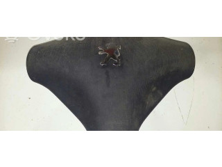 Подушка безопасности водителя E8XN9162504 Peugeot 107