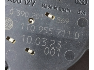 Моторчик заднего дворника 1T0955711D, 0390201869 Volkswagen Caddy