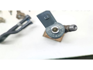 Vstřikovač 0445010764, 8511626 BMW 2 F46 B37C15