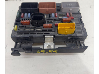 Блок предохранителей    Citroen C4 I    