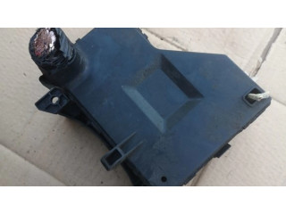 Блок предохранителей MR482517 Mitsubishi Carisma