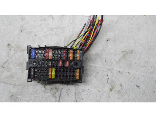 Блок предохранителей    Volkswagen Transporter - Caravelle T5    