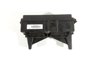 Блок предохранителей 04692073AB, L0023294AB Jeep Grand Cherokee (WK)