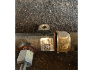 Vstřikovací lišta 96868901 Chevrolet Captiva