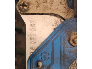 Přístrojová deska Audi 80 90 B2 1985 81117331