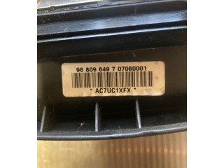 Подушка безопасности водителя AC7UC1XFX   Chevrolet Captiva