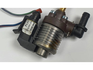 Vstřikovač Mercedes-Benz S W220